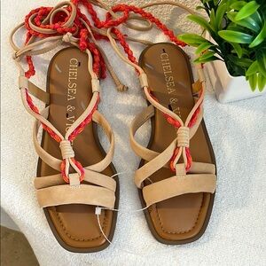 Chelsea & Violet Women's Tan and Red Sandals